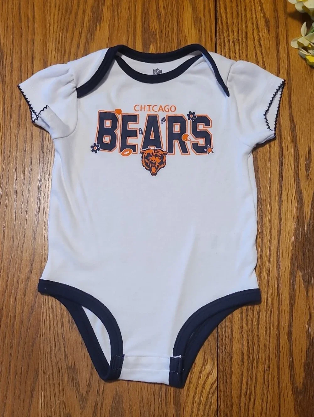 Chicago Bears White & Navy Baby One-Piece Bodysuit - 12 Months
